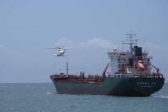 El buque carguero de bandera turca del que hubo que evacuar a tres marineros. El rescate en la mar de marineros accidentados hace pensar en los riesgos que se corren a bordo. La cruda realidad golpea, de vez en cuando, y nos hace recapacitar sobre las med