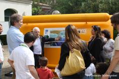 Josep María Gili, investigador del CSIC, explicando el funcionamiento del submarino utilizado en las campañas del proyecto ©Fundación Biodiversidad